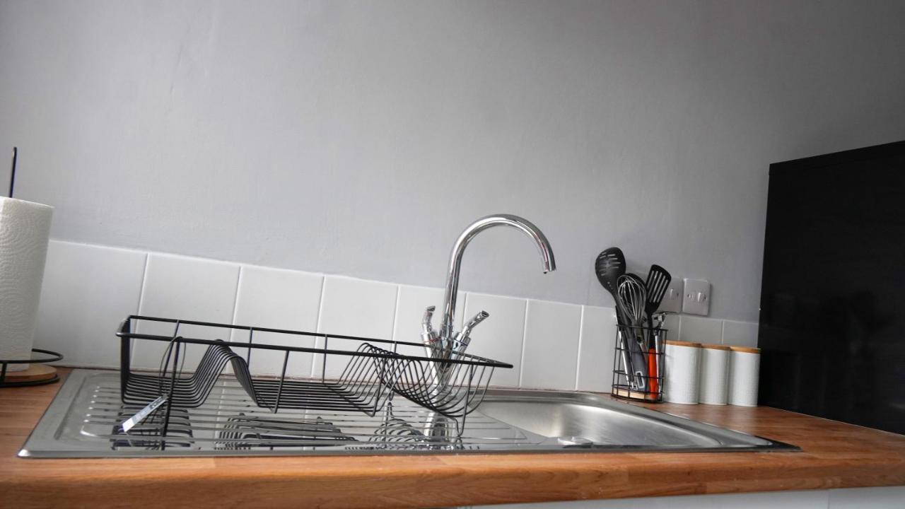 Portobello House - Four Bedroom House Perfect For Contractors - Sleeps 6 - Free Parking Вулвергемптон Экстерьер фото