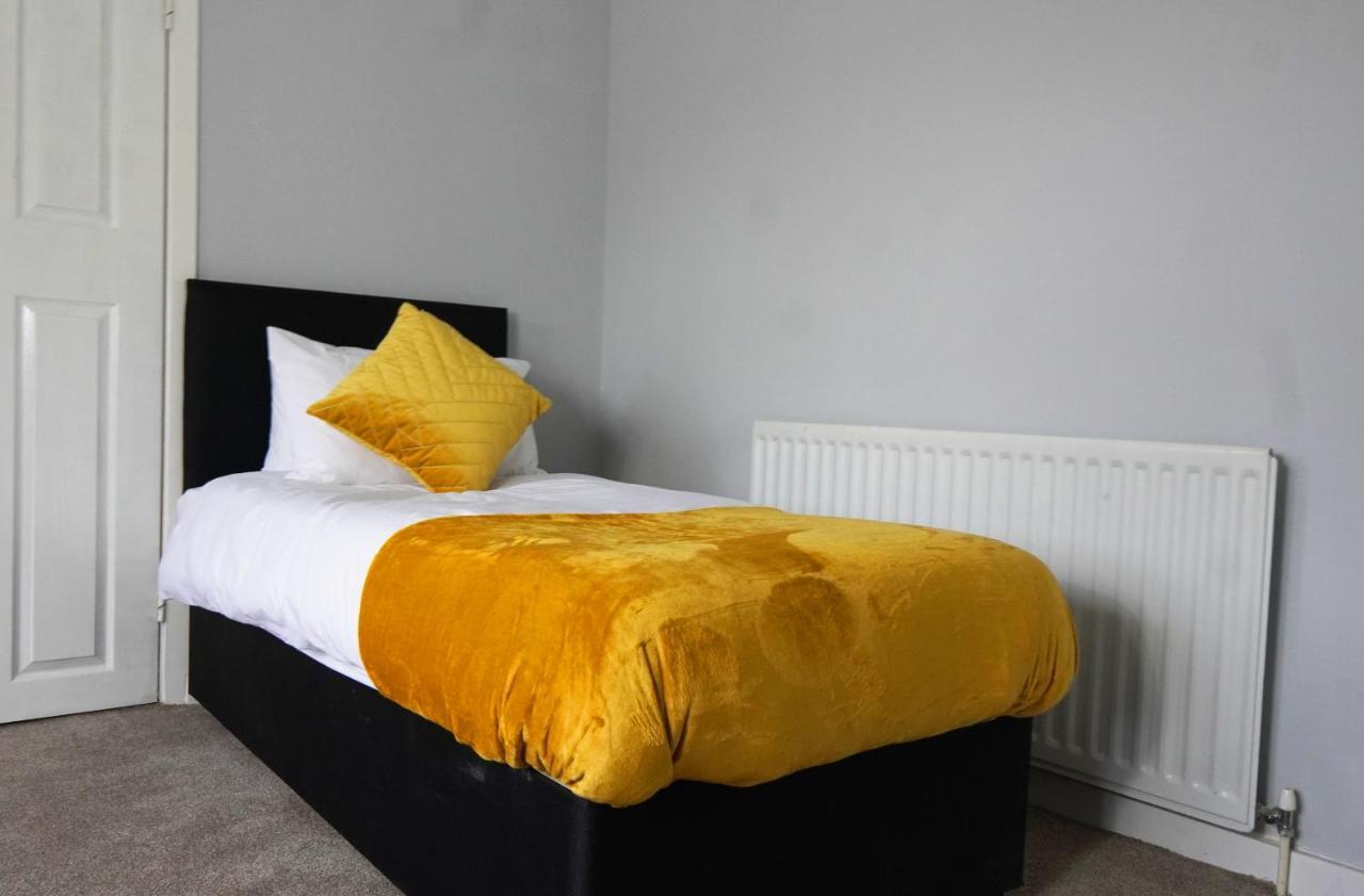 Portobello House - Four Bedroom House Perfect For Contractors - Sleeps 6 - Free Parking Вулвергемптон Экстерьер фото