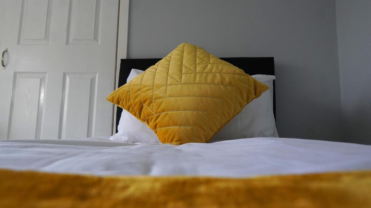 Portobello House - Four Bedroom House Perfect For Contractors - Sleeps 6 - Free Parking Вулвергемптон Экстерьер фото