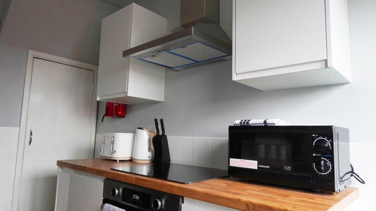Portobello House - Four Bedroom House Perfect For Contractors - Sleeps 6 - Free Parking Вулвергемптон Экстерьер фото