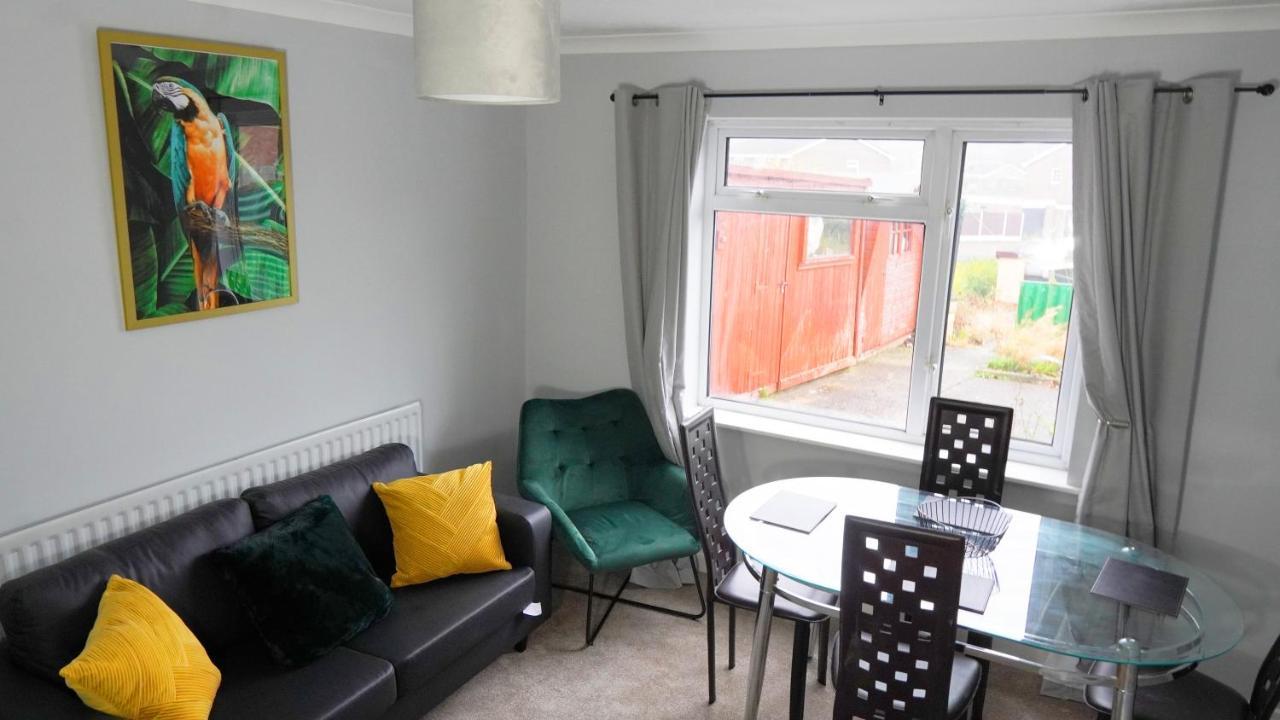 Portobello House - Four Bedroom House Perfect For Contractors - Sleeps 6 - Free Parking Вулвергемптон Экстерьер фото