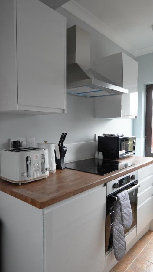 Portobello House - Four Bedroom House Perfect For Contractors - Sleeps 6 - Free Parking Вулвергемптон Экстерьер фото